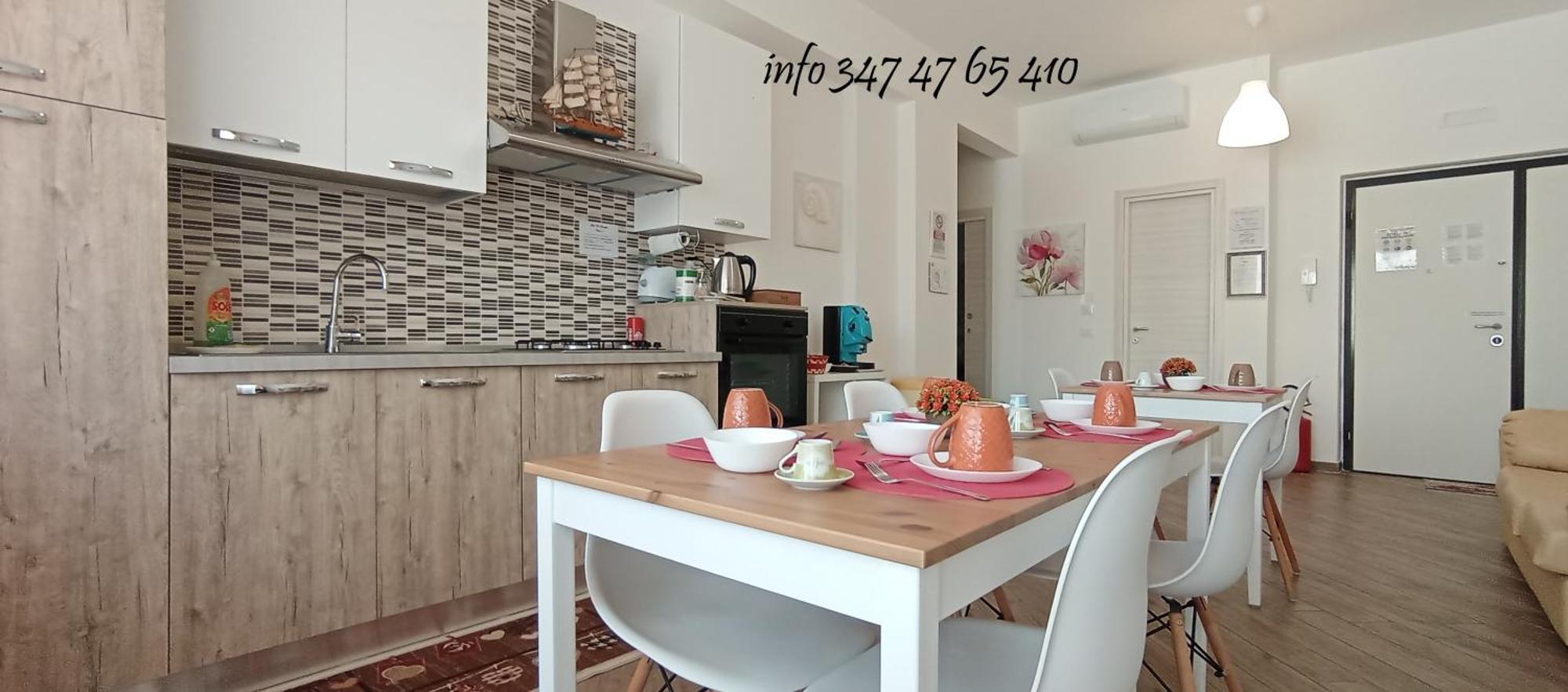 B & B Civico 6 Rooms ซาแลร์โน ภายนอก รูปภาพ